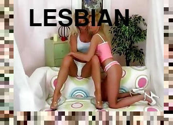 Curvy lesbians look good in thbis sexy video as they eat lunch, or puss rather