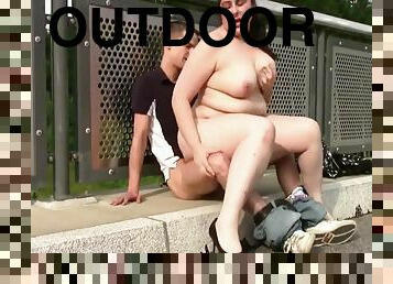 Outdoor Fuck On Public Bridge - Real Dogging Slut