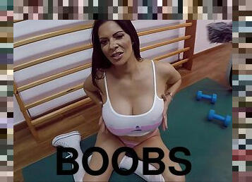 Watch Shows Her Enormous Boobs While Working Out In The Gym With Linsey Dawn Mckenzie