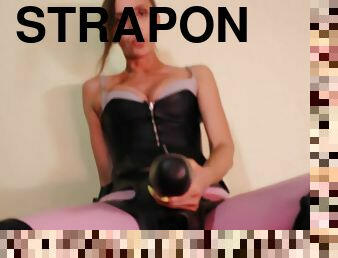 storatuttar, rysk, strap-on, leksak, bdsm, latex, ensam, älskarinna, femdom