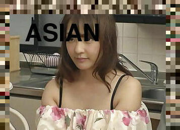 Neat and clean Asian wife suddenly estrus by ...