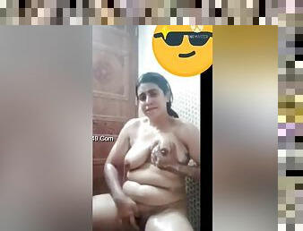 Today Exclusive -hot Desi Girl Fingering And Bathing