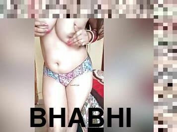 Super Sexy Figure Bhabhi Shows Her Boobs And Pussy Part 1