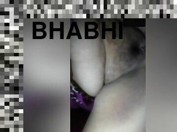 Desi Bhabhi Shows Her Pussy On Video Call