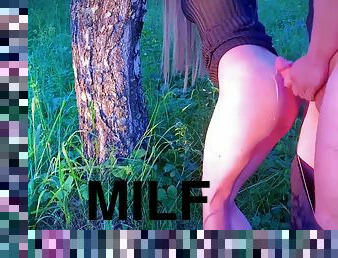 Milf Fuck In The Park On The First Date!