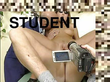 Dot.. Max and the student della III C - scene 02