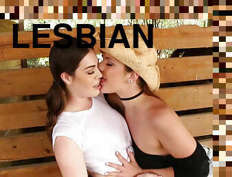на-свіжому-повітрі, мила, лесбіянка-lesbian, підліток, секс-із-трьома-партнерами, природна, сісти-на-обличчя