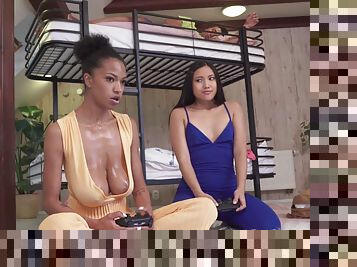 Scissoring and FFM threesome sex with horny Mai Thai and Tina Fire