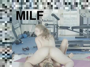 gros-nichons, chatte-pussy, lesbienne, milf, blonde, naturel, douce, salle-de-gym, brunette, cunilingus