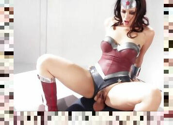 Wonder Woman Xxx With Kimberly Kane