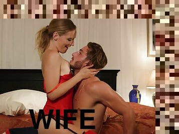 I Saw Housewife Kissing Her Stepson - Lucas Frost and Mona Wales