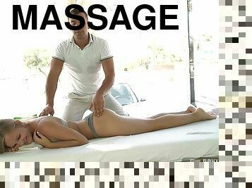 Blondie Lucette Nice enjoys free massage