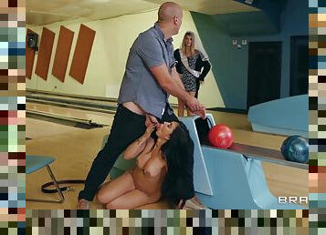 Crazy Hot Porn Video Bowling For Valerie Kay