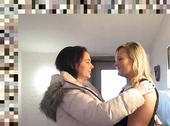 german curvy lesbian  milfs make orgasm each other