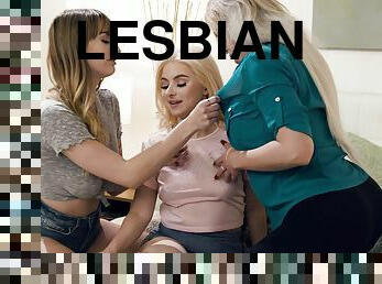 Nina Elle invited her friends over to have passionate lesbian threesome