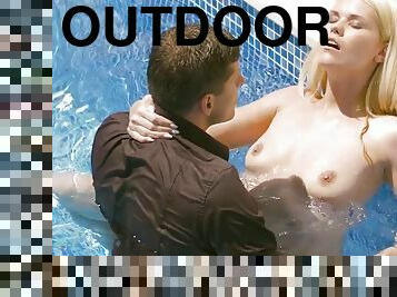 Rough outdoor dicking with kinky Izzy Delphine and her hubby