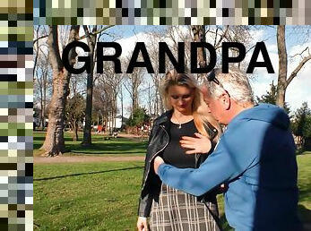 papa, vieux, public, ados, allemand, couple, voiture, jeune-18, plus-agée, grand-papa