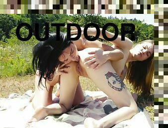 Outdoors picnic with lots of pussy licking - Amanda Clarke & Eve Black