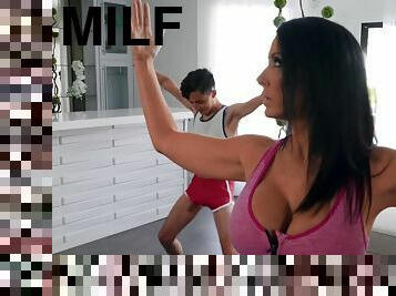 MILF with big fake tits Reagan Foxx screwing a student – I Love Yoga