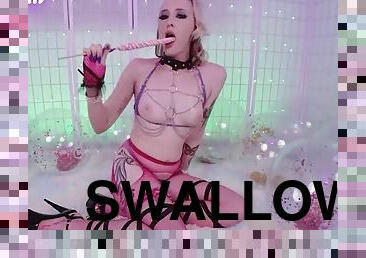 Swallowbay Marilyn Johnson wants your load in her throat