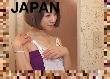 Japanese wife, Elina Takigawa got fingered, uncensored