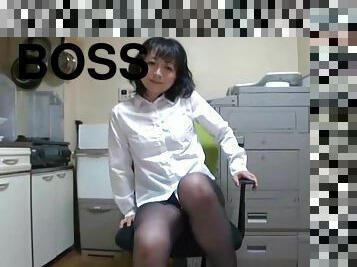 Sweet Bamaiki Ei wearing nylon pantyhose gets fucked by her boss