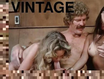 Another good classic porn film (circa 70s). Full version.