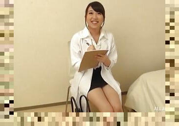 Quickie fucking with a stunning Japanese doctor with shaved pussy