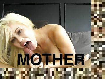 Mother Id Like To Fuck's body