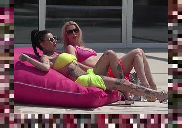 Megan and Kelly Stafford like sunbathing and rough anal sex