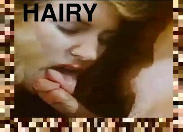 Hairy woman take cumsjot on coochie