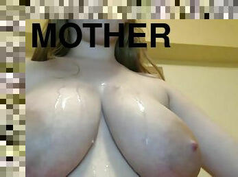 Mother I´d Like To Fuck self blowing his honkers - amateurs