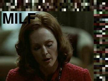 Julianne Moore in erotic scene