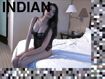 Gorgeous Indian model wants to be porn actress