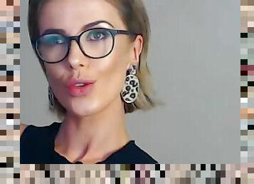 Romanian webcam girl