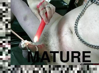 mamelons, mature, bdsm, fétiche, bondage, femme-dominatrice