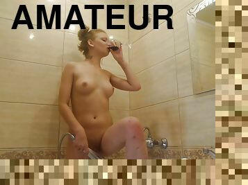 bagno, masturbarsi, amatoriali, video-casalinghi, doccia, solitari, tettine