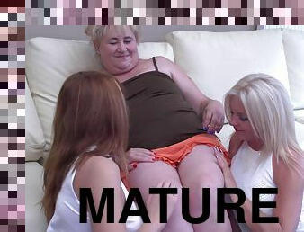 mature, lesbienne, trio