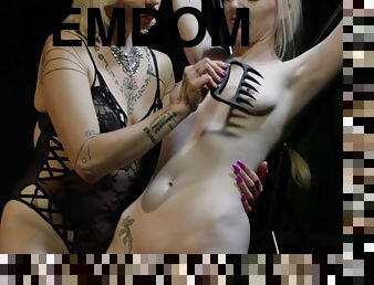 tenåring, hardcore, bdsm, slave, blond, fetisj, bondage, elskerinne, femdom, misbrukt