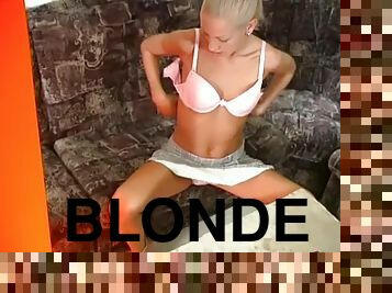 Big cock makes blondie Katerina scream louder than ever