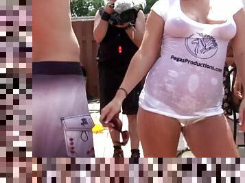 Hot chicks expose their hot bodies outdoors by stripping down