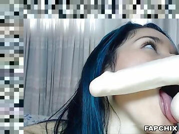 Sexy Amateur Teen Suck Dildo Teasing