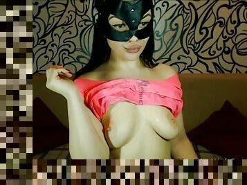 Teen Wants To Stay Unknown Wearing Mask on Cams