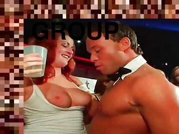 You've gotta see this crowd of horny housewives and studious college chicks go