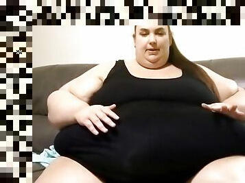Incredible 560 pounds chick