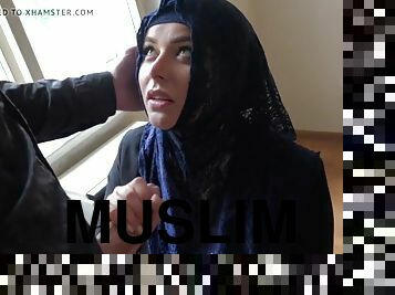 Rich muslim lady nikky dream wants to buy apartments in prag