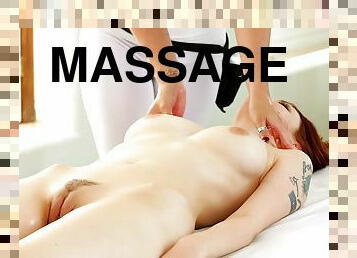 tattooed ginger gets her juicy cunt massaged properly