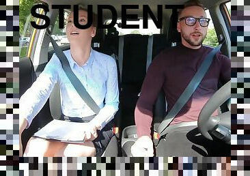 Bad student and driver turns out to be a good pussy licker
