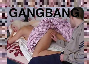 rosyjskie, amatorskie, hardcore, śpiące, gangbang, napalona, 4kąt, pierdolenie