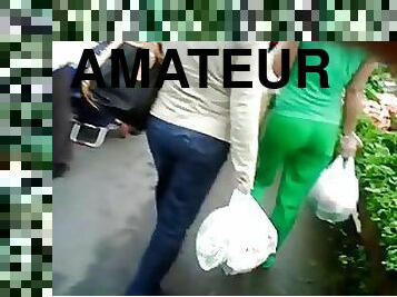 Amateur Voyeur Cam Spots A Nice Ass In A Public Place